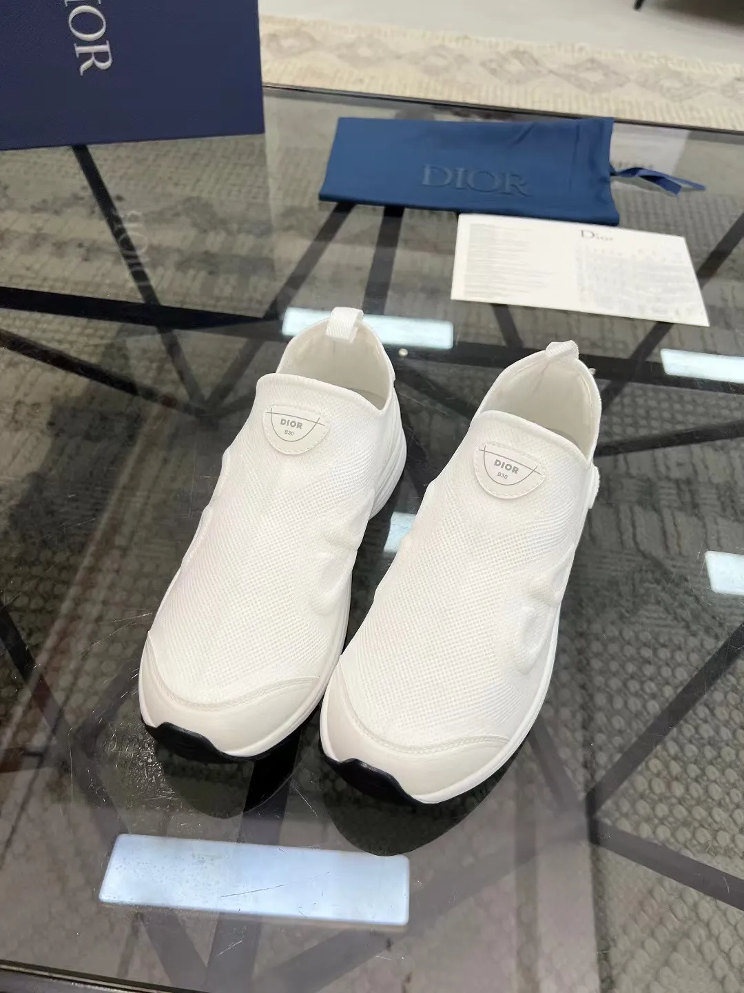 Men's Shoes💰P460💰【DIOR】Dior's new B30 low-top sneakers✅ are carefully made of gray mesh fabric and white technical fabric, decorated with reflective "CD30" graphic logo, and "DIO~B30" and "CD30" logos on the heel and tongue. An extra-light, sculpted rubber sole with signature accents adds style, while internal stretch details create ideal comfort. It can be matched with various casual styles to show a fashionable and modern sports style. Code number: 38-44 (45 can be customized)